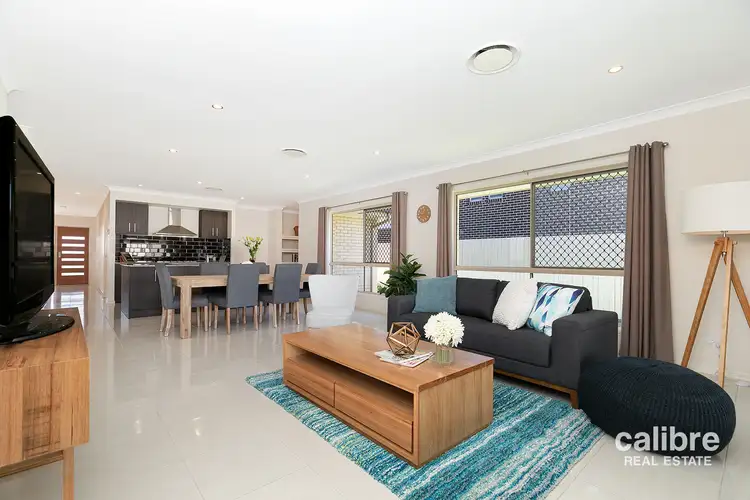 26 Hinton Crescent, Mango Hill QLD 4509