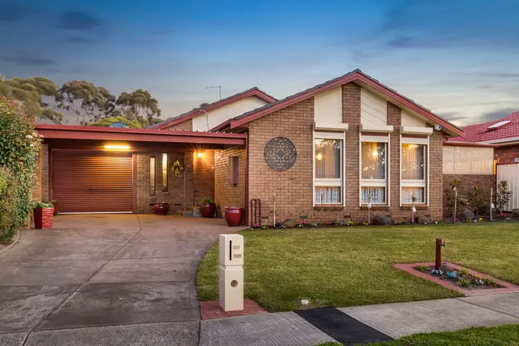 40 Cocoparra Crescent, Taylors Lakes VIC 3038