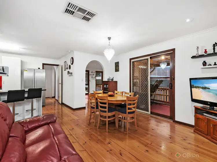 Fourth view of Homely house listing, 9 Sienna Crescent, Endeavour Hills VIC 3802