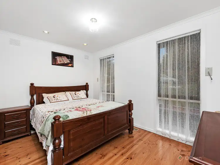 Fifth view of Homely house listing, 9 Sienna Crescent, Endeavour Hills VIC 3802