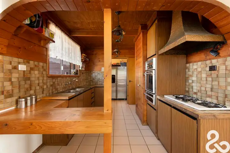 Fifth view of Homely house listing, 10 Riviera Court, Thomastown VIC 3074