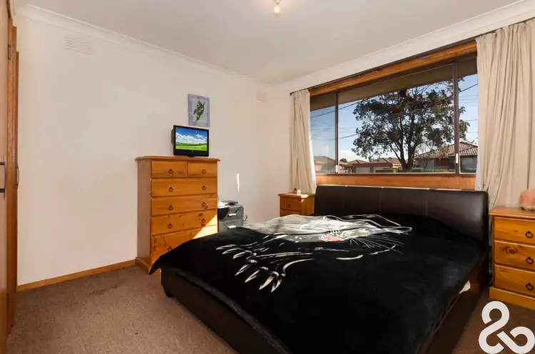 Seventh view of Homely house listing, 10 Riviera Court, Thomastown VIC 3074