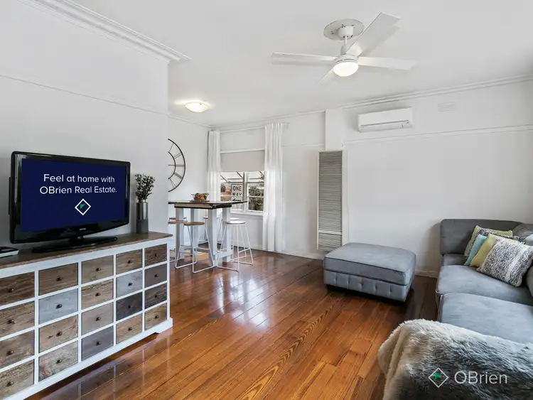 Second view of Homely house listing, 4 Melva Court, Frankston VIC 3199