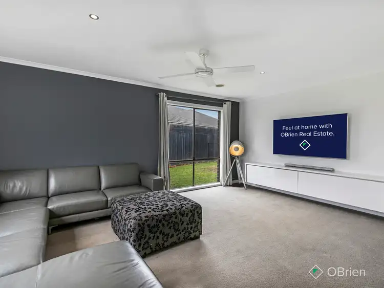 Fifth view of Homely house listing, 7 Barrine Court, Skye VIC 3977