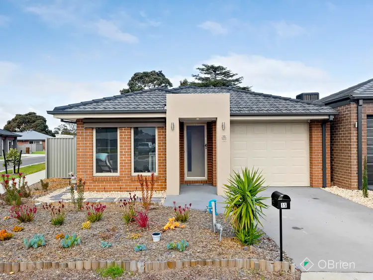 15 Barnett Avenue, Carrum Downs VIC 3201