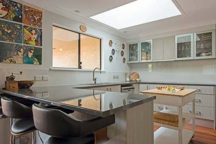 5 Buckland Street, Mollymook NSW 2539