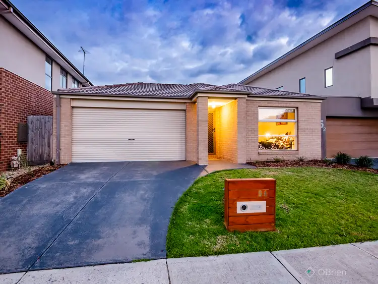 54 Linden Tree Way, Cranbourne North VIC 3977