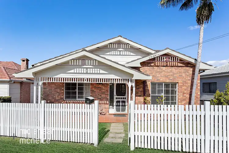 32 Hillcrest Avenue, Woonona NSW 2517