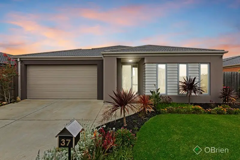 Main view of Homely house listing, 37 Summerhill Boulevard, Drouin VIC 3818
