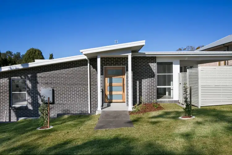 Main view of Homely villa listing, 1/40-42 The Avenue, Corrimal NSW 2518