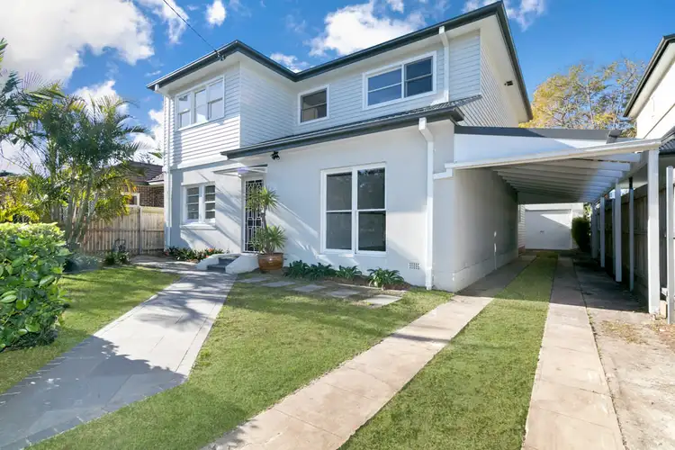 32 Palm Avenue