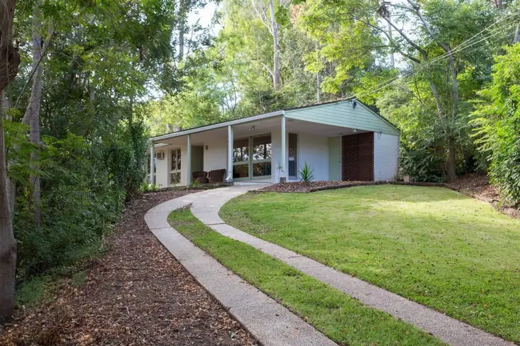 70 Dumbarton Drive, Kenmore QLD 4069