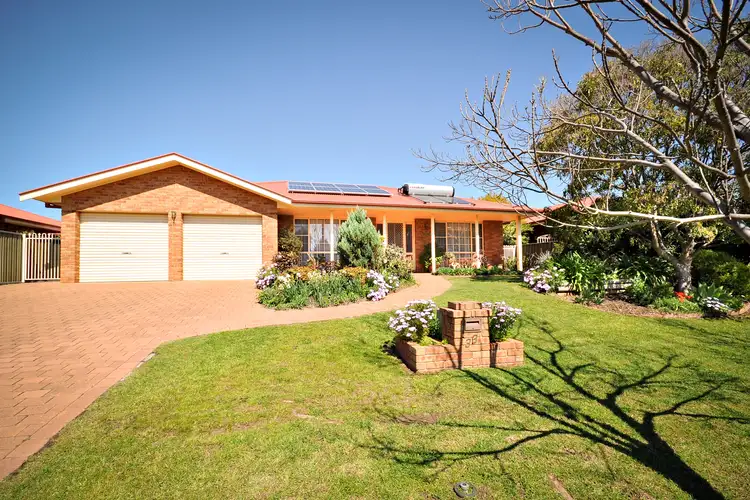 33 Murrayfield Drive, Dubbo NSW 2830