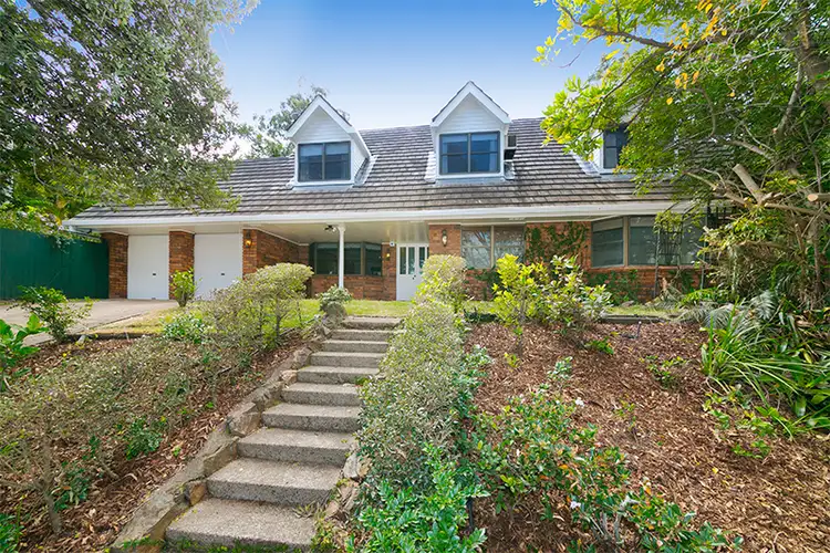 1 Matingara Street, Chapel Hill QLD 4069