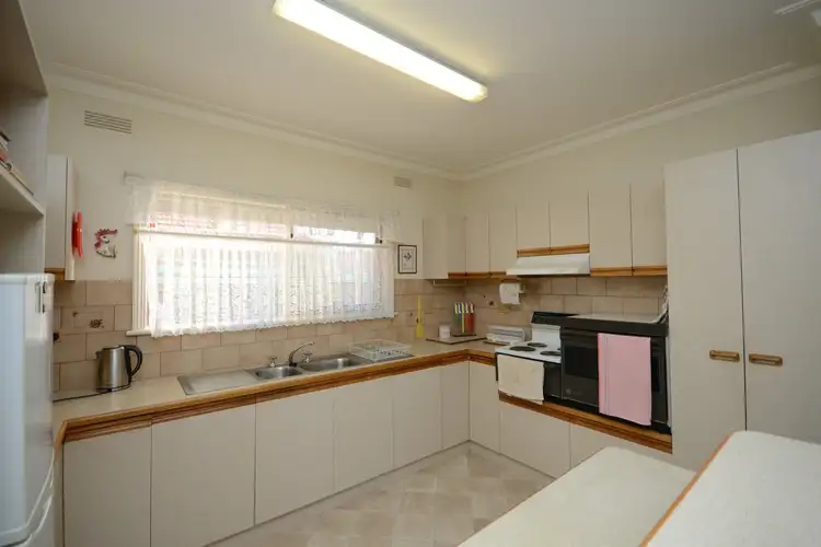 Sixth view of Homely unit listing, 10/37 Riverine Street, Bairnsdale VIC 3875