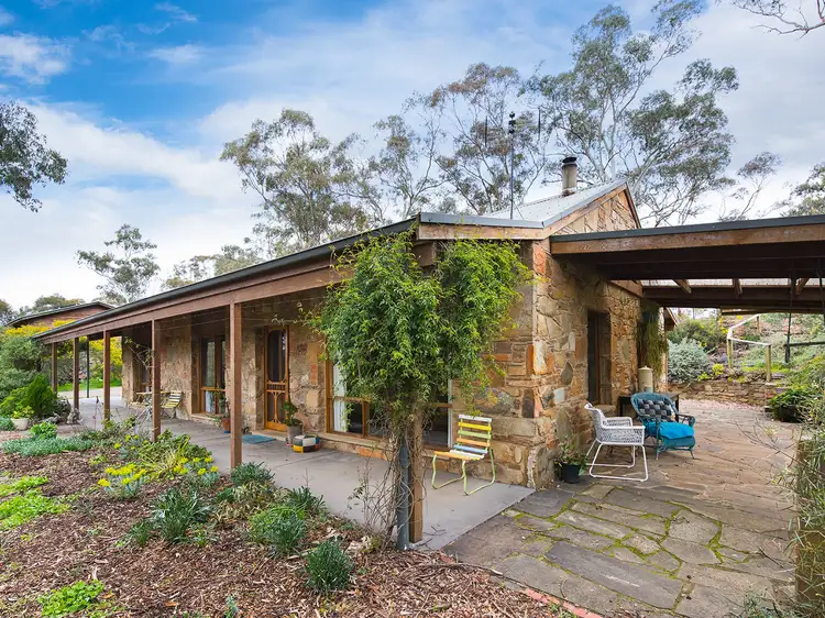 24 Fenton Avenue, Campbells Creek VIC 3451