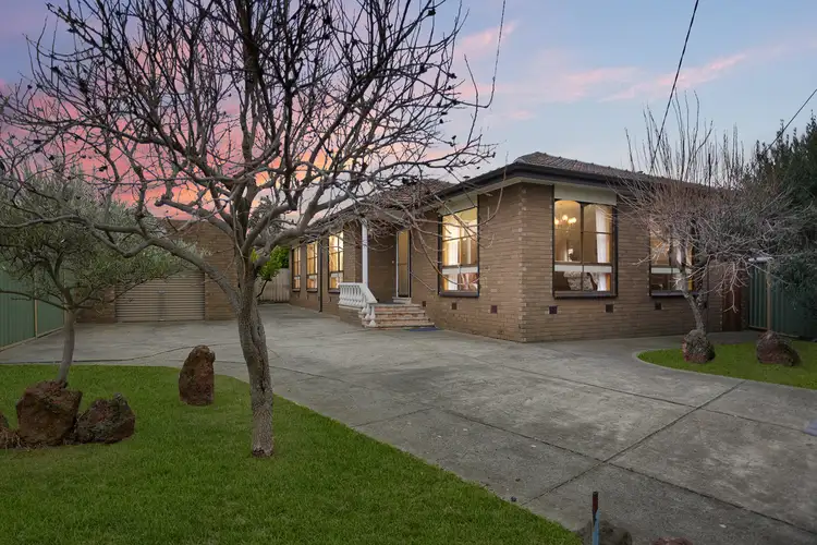 8 O'Sullivan Court, Fawkner VIC 3060