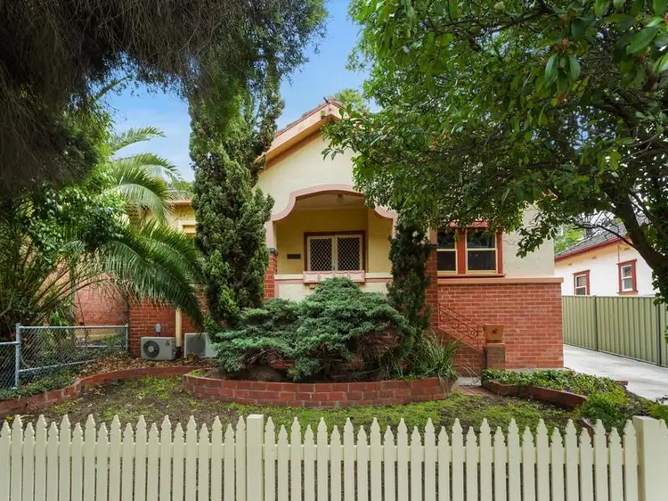 38 Carpenter Street, Quarry Hill VIC 3550