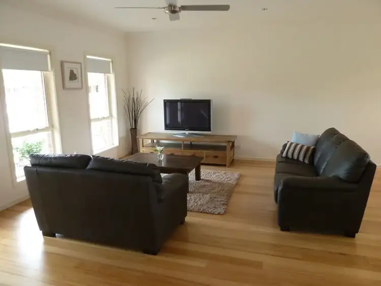 Fifth view of Homely unit listing, 1B/10-14 High Street St Andrews Village, Charlton VIC 3525