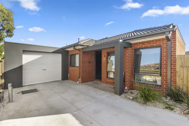 2/11 Purchas Street, Werribee VIC 3030