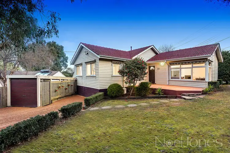 50 Eastfield Road, Croydon South VIC 3136