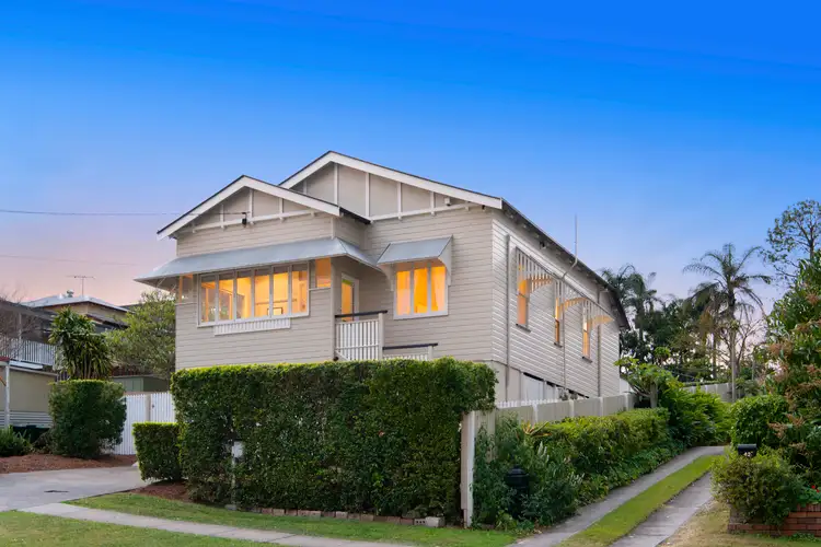 38 Holland Street, Greenslopes QLD 4120