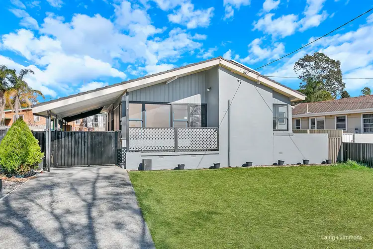 8 Halinda Street, Whalan NSW 2770