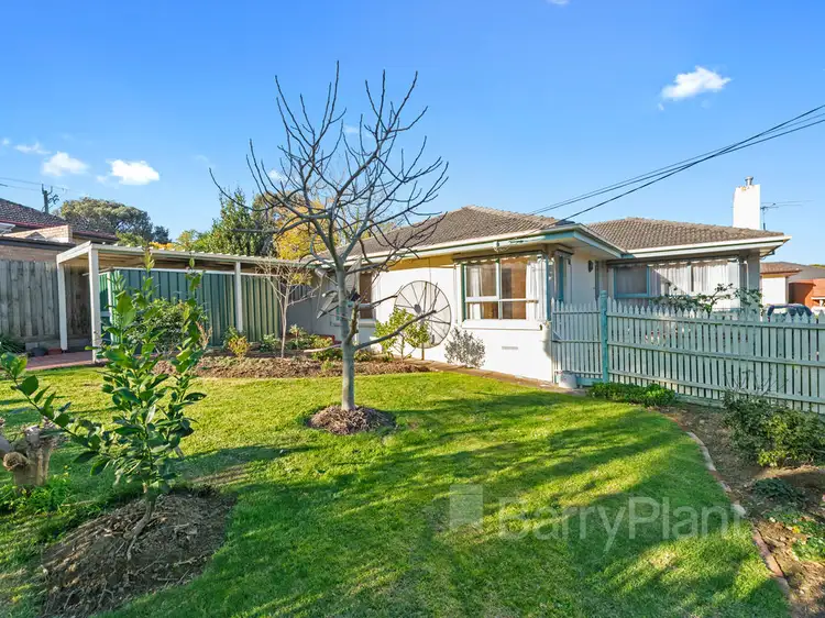 1/3 Paul Avenue, Wantirna South VIC 3152