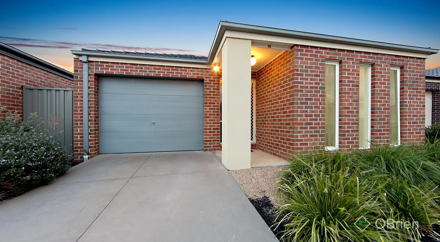 Main view of Homely unit listing, 18 Southampton Drive, Langwarrin VIC 3910