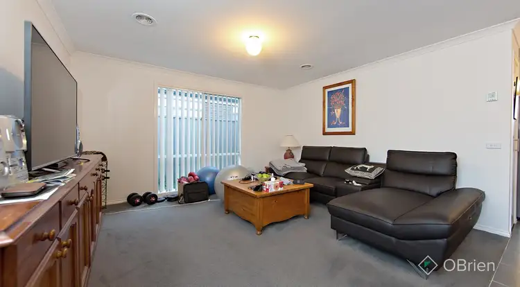 Fourth view of Homely unit listing, 18 Southampton Drive, Langwarrin VIC 3910