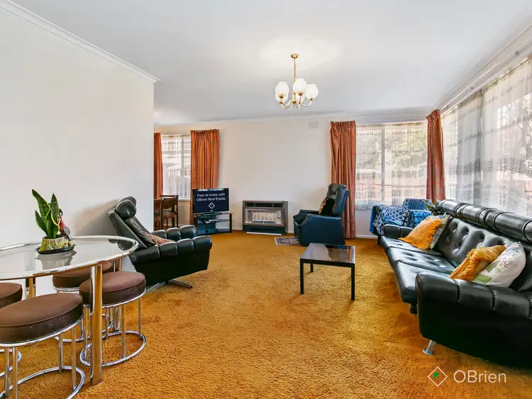 Second view of Homely house listing, 5 Jason Place, Frankston VIC 3199