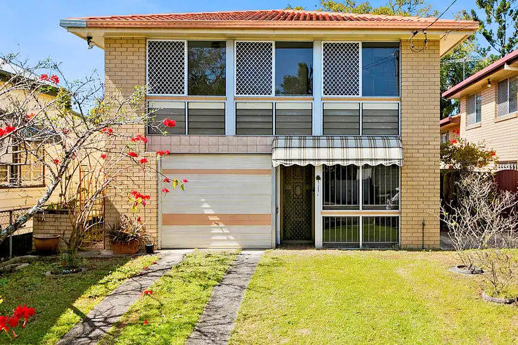 12 Earl Street, Greenslopes QLD 4120