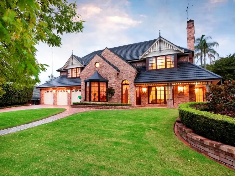 10 Lynwood Place, Castle Hill NSW 2154