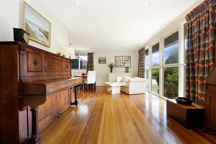 Second view of Homely house listing, 10 Glengariff Drive, Mulgrave VIC 3170