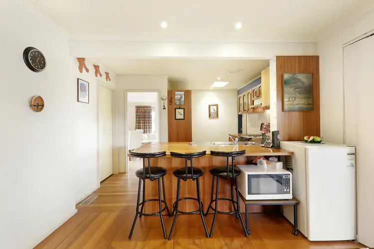 Sixth view of Homely house listing, 10 Glengariff Drive, Mulgrave VIC 3170