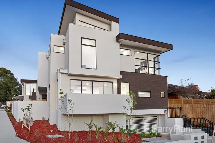 1/2 Ada Street, Doncaster VIC 3108