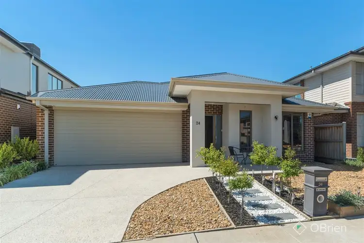 24 Red Brush Drive, Keysborough VIC 3173