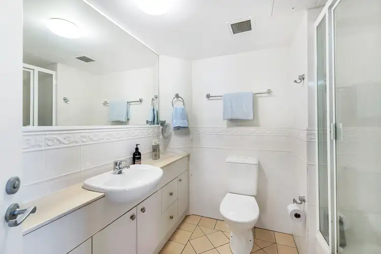 Sixth view of Homely unit listing, 8/5 Chasely Street, Auchenflower QLD 4066
