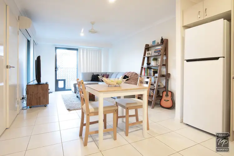 1&2/8 Jillaine Street, Everton Hills QLD 4053