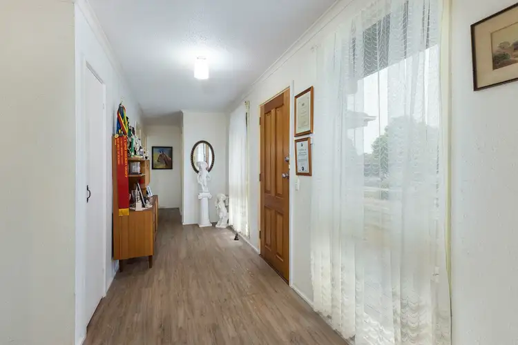 6 Orana Place, Melton West VIC 3337