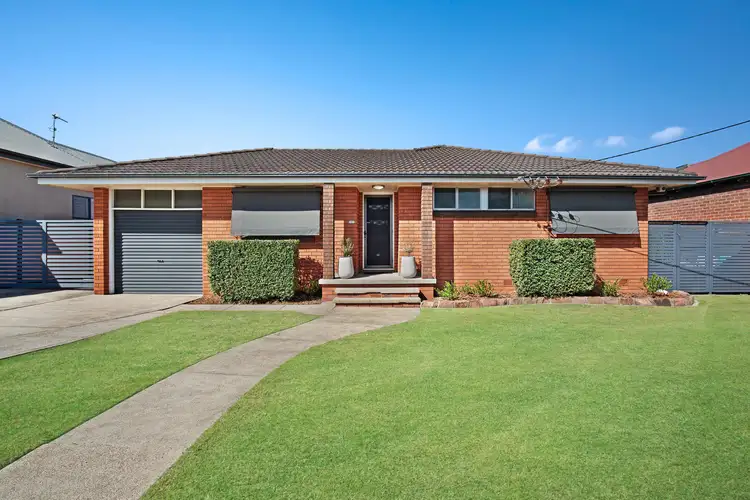 1/207 Beaumont Street, Hamilton South NSW 2303