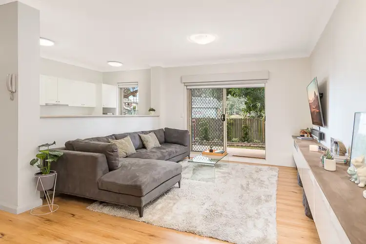 Main view of Homely unit listing, 2/127 Banksia Street, Botany NSW 2019