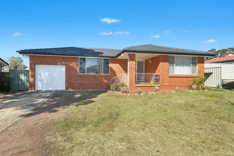 37 Windrush Circuit, St Clair NSW 2759