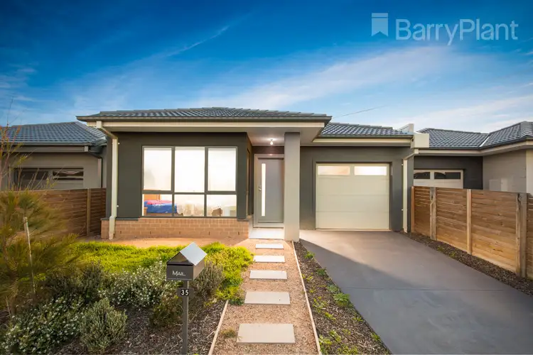 35 Seaford Circuit, Truganina VIC 3029