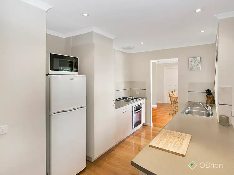 Sixth view of Homely house listing, 1 Wisteria Court, Skye VIC 3977