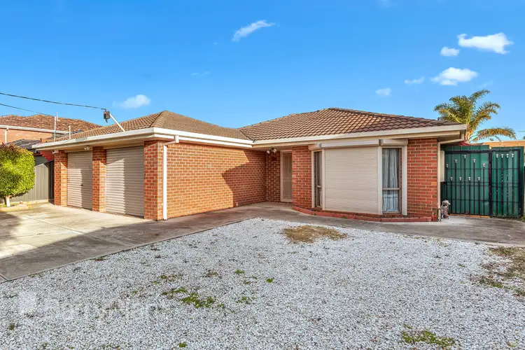 35 Perrett Avenue, St Albans VIC 3021