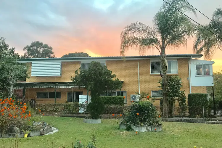 19 Leeton Street, Carina QLD 4152