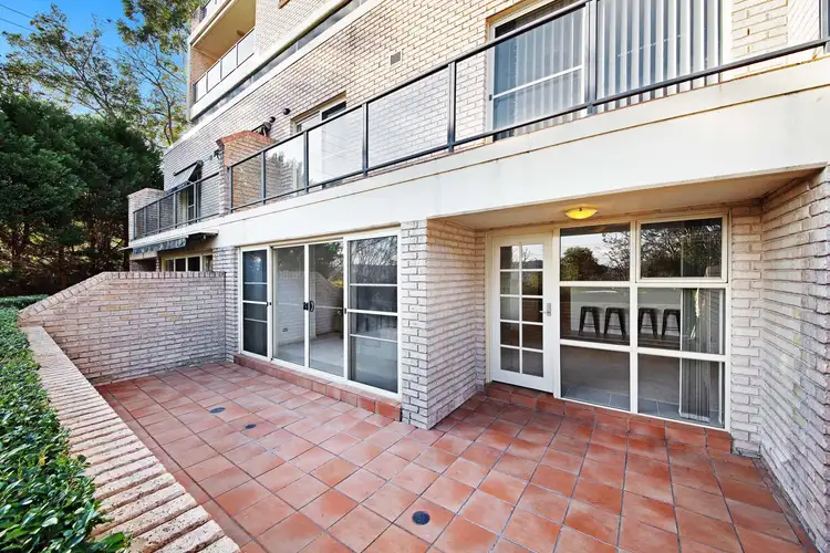 2/92 John Whiteway Drive, Gosford NSW 2250