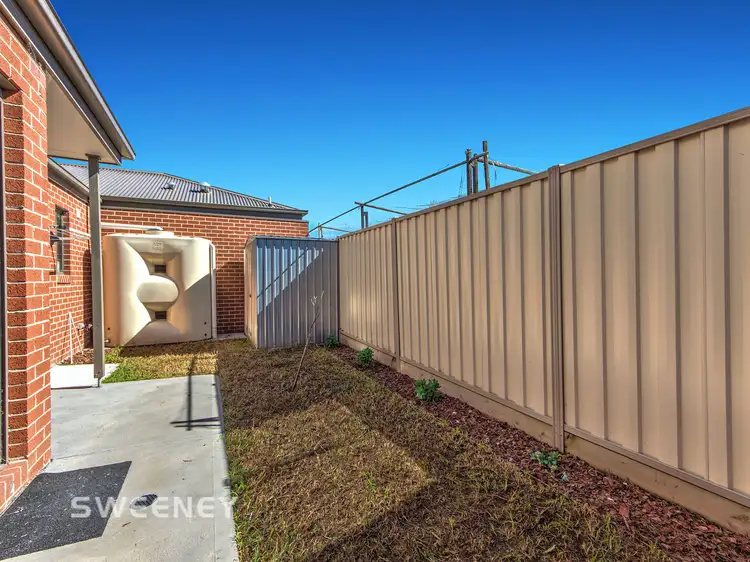 Sixth view of Homely townhouse listing, 2/71 Oberon Avenue, St Albans VIC 3021