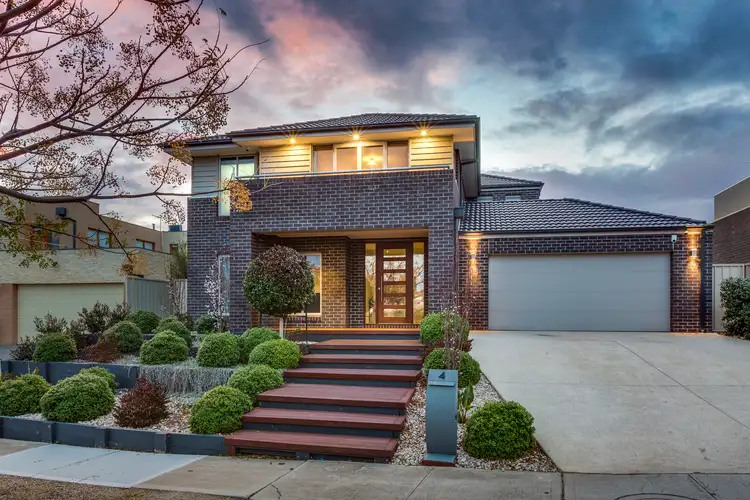 4 Shoalhaven Drive, Caroline Springs VIC 3023